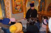 Настоятель храма Священномученика Ермогена в Зюзине провел экскурсию в храме Покрова Пресвятой Богородицы в Ясеневе для учеников школы №1265