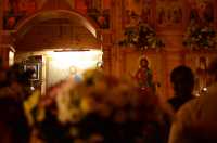 В храме Священномученика Ермогена совершено ночное новогоднее богослужение.