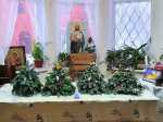 В Воскресной школе храма состоялся мастер-класс по изготовлению рождественских елочек