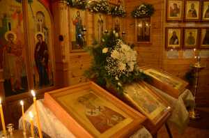 В храме Святителя Луки Крымского состоялся молебен о семейном благополучии