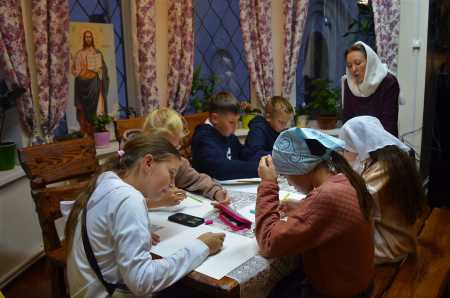 В Воскресной школе храма состоялось творческое занятие, посвященное А.С. Пушкину